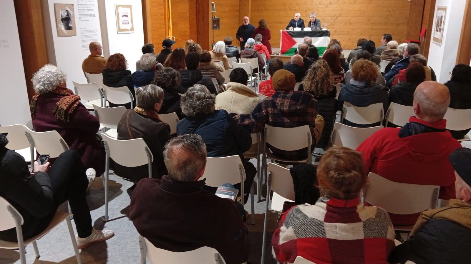 Mohamed Safa durante una conferencia en el Museo del Oriente