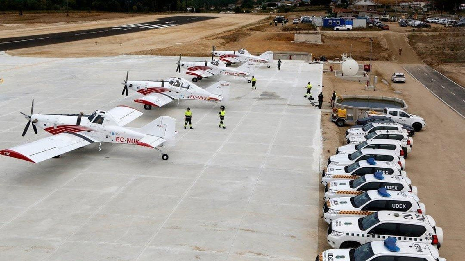 Cuatro aeronaves de la base. // Marcos Atrio
