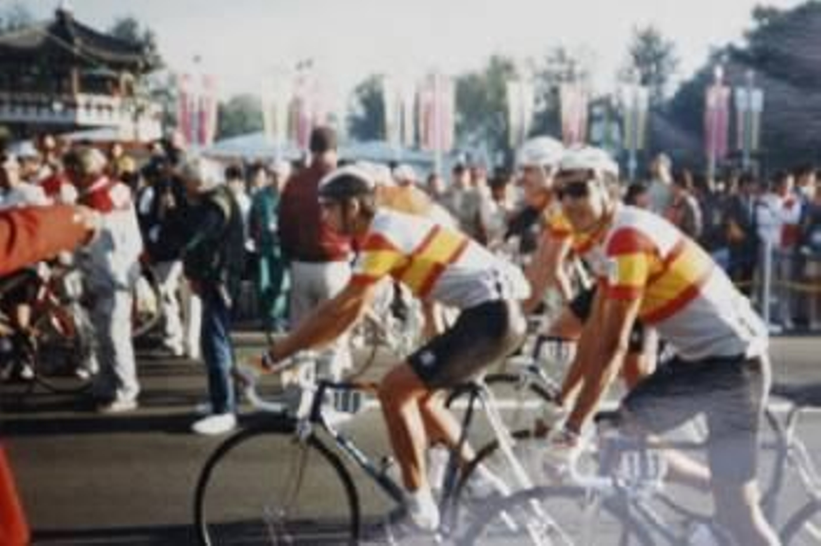 El trío español, instantes antes de la salida aquel 27 de septiembre de 1988.