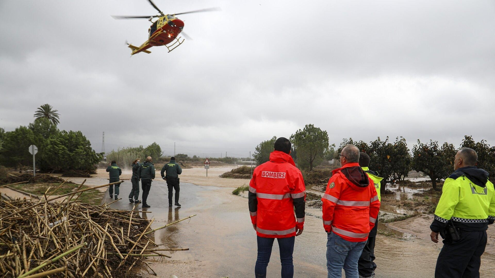 Efectivos de emergencias de la Diputación de Valencia. Foto: EP