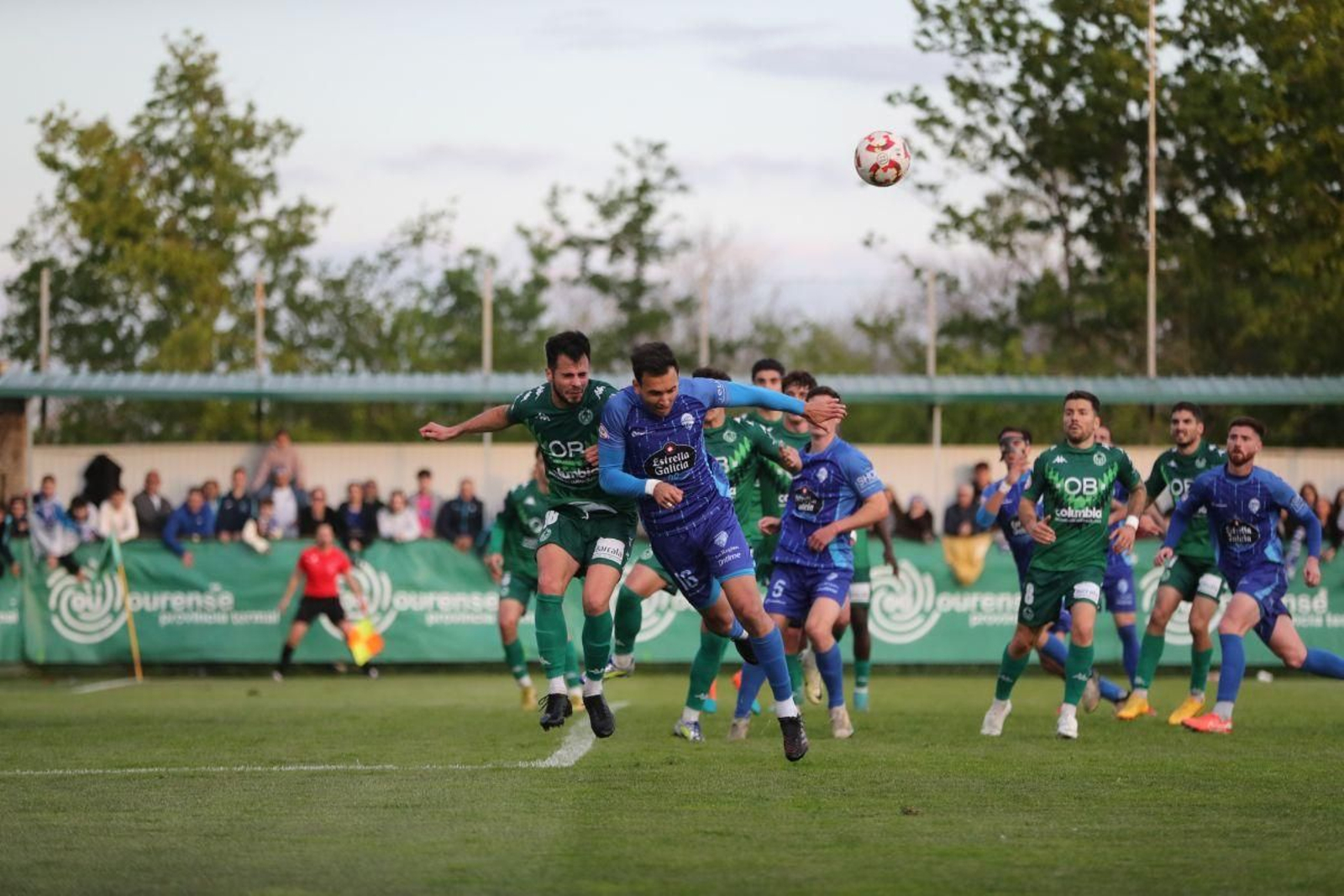 Arenteiro y Ourense CF se vieron las caras en Espiñedo con empate a uno.