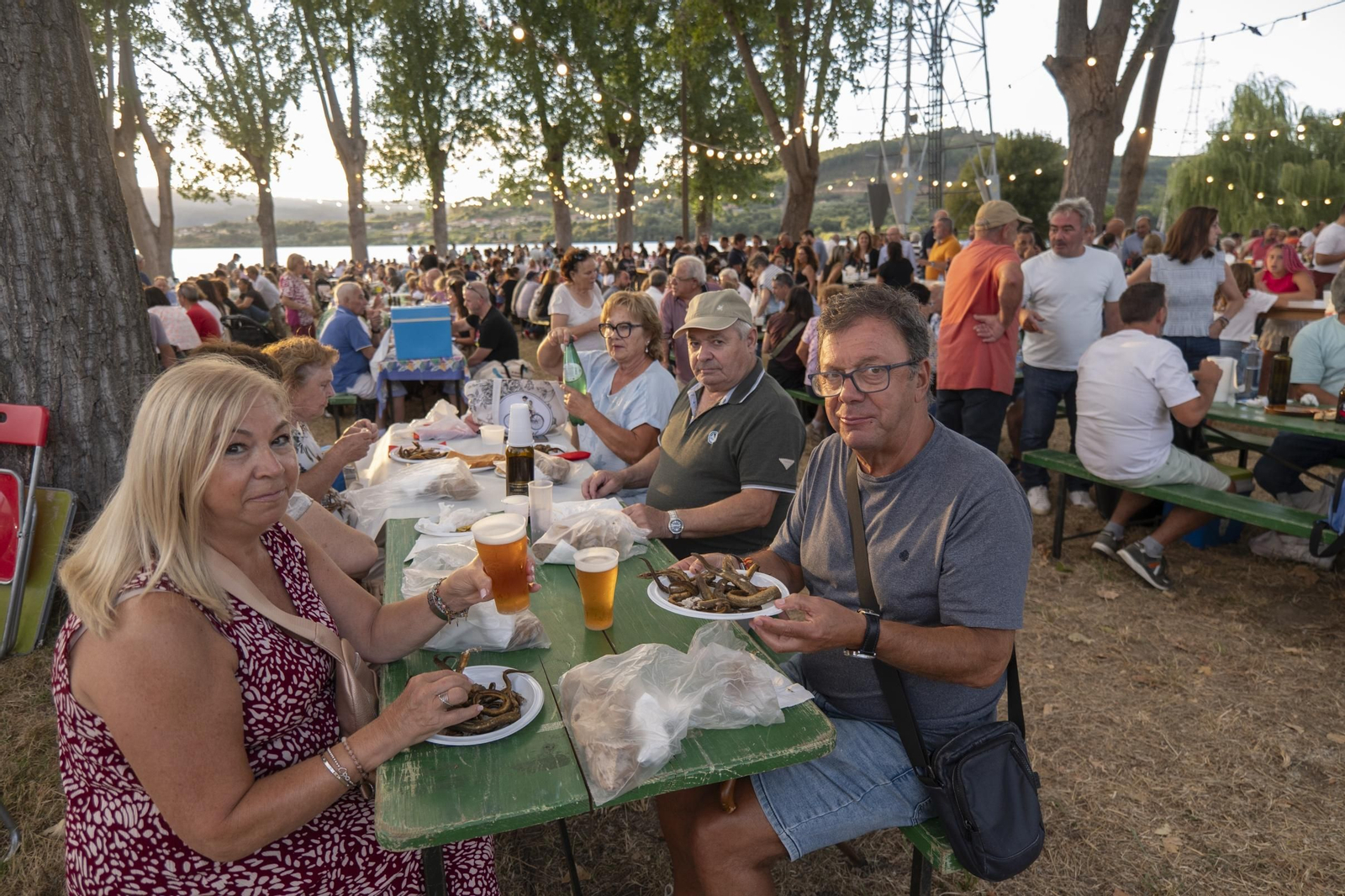 Galería | 700 kilos de sabor y anguilas para mantener viva la Festa da Anguía, en fotos