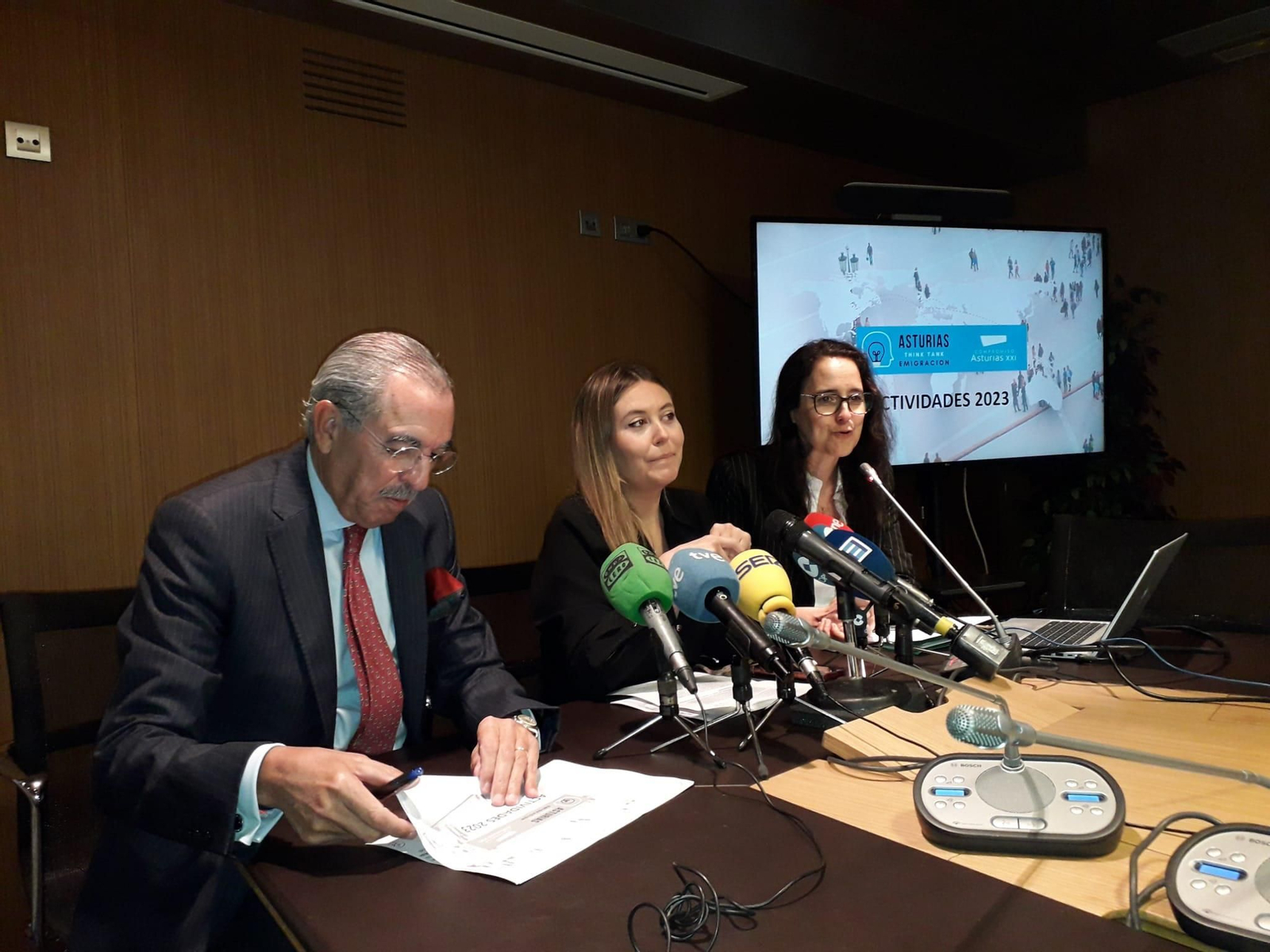 Emigración y Compromiso Asturias XXI  crearán el año próximo el Observatorio de la Nueva Emigración Asturiano