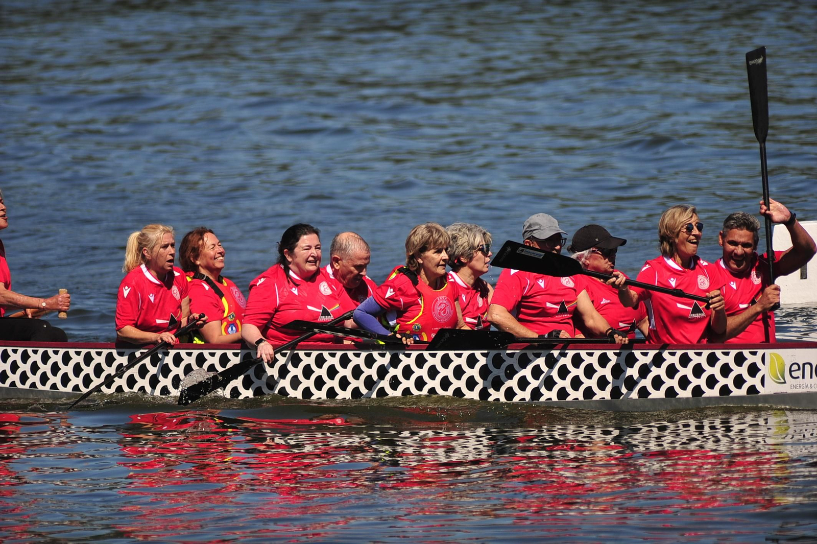 Galería | La Copa de España de Barco Dragón llena Muíños de deporte