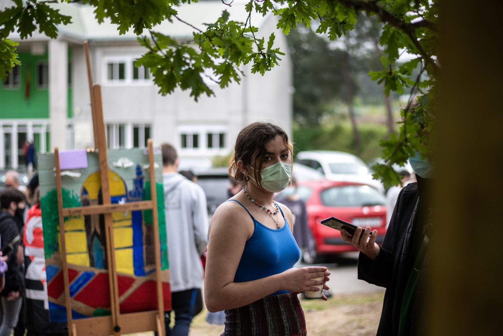 Actividade artística dos alumnos e alumnas de artes no exterior do instituto.