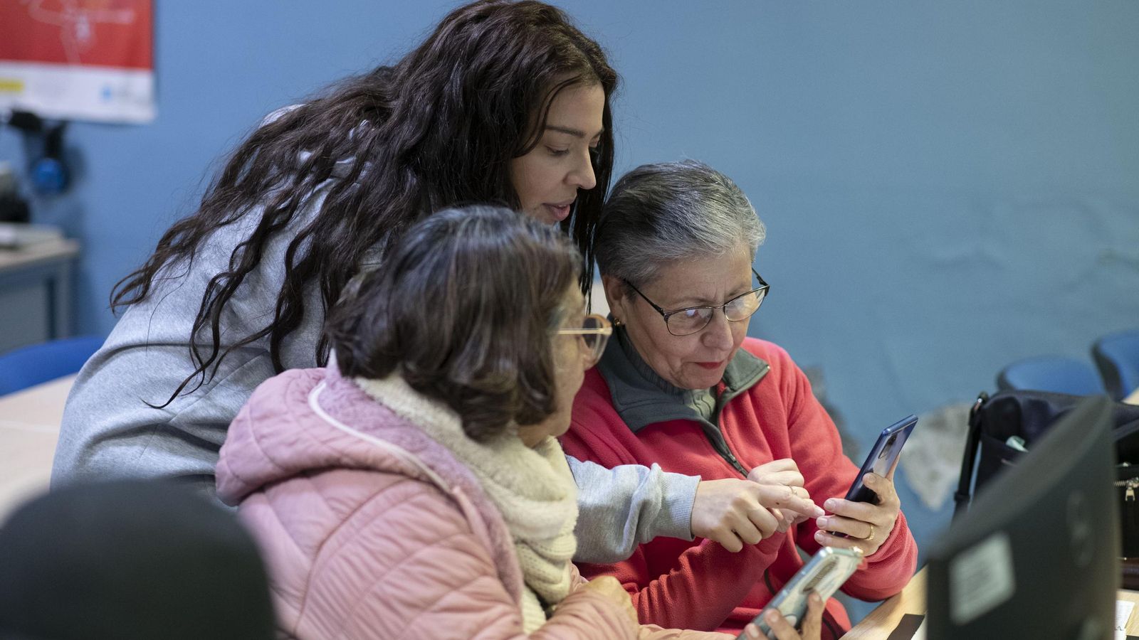 La monitora Lidia González durante la capacitación.