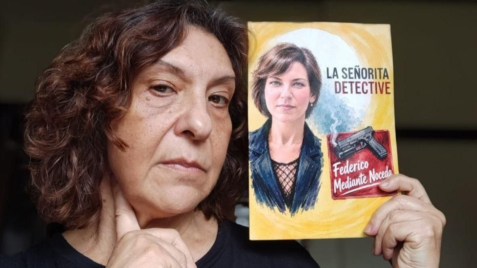 Ana Rosa Martínez Loreto, nieta del autor, con la reedición de la novela.