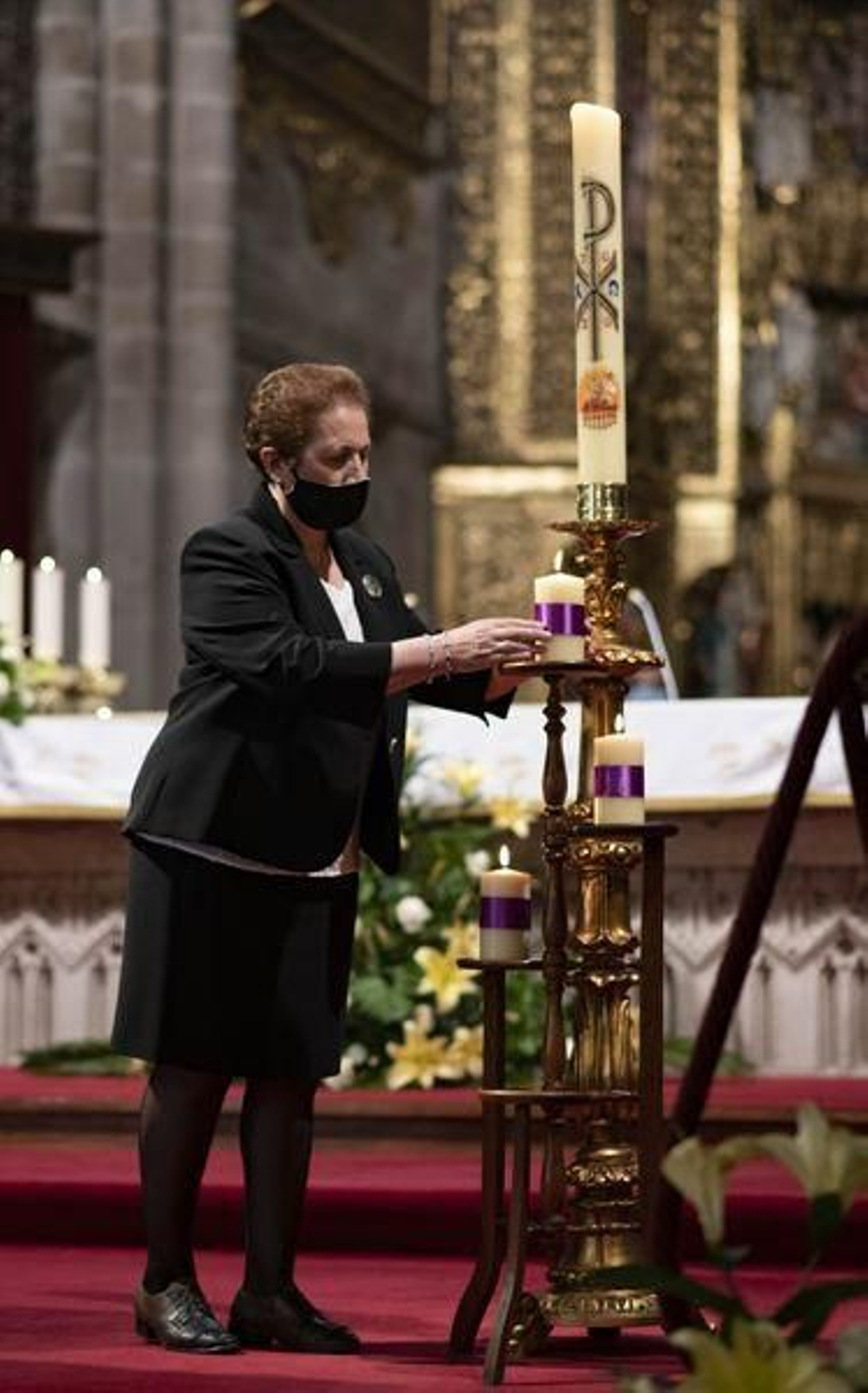 La Catedral de Ourense acoge el funeral en memoria de las víctimas mortales del covid // FOTO: Xesús Fariñas