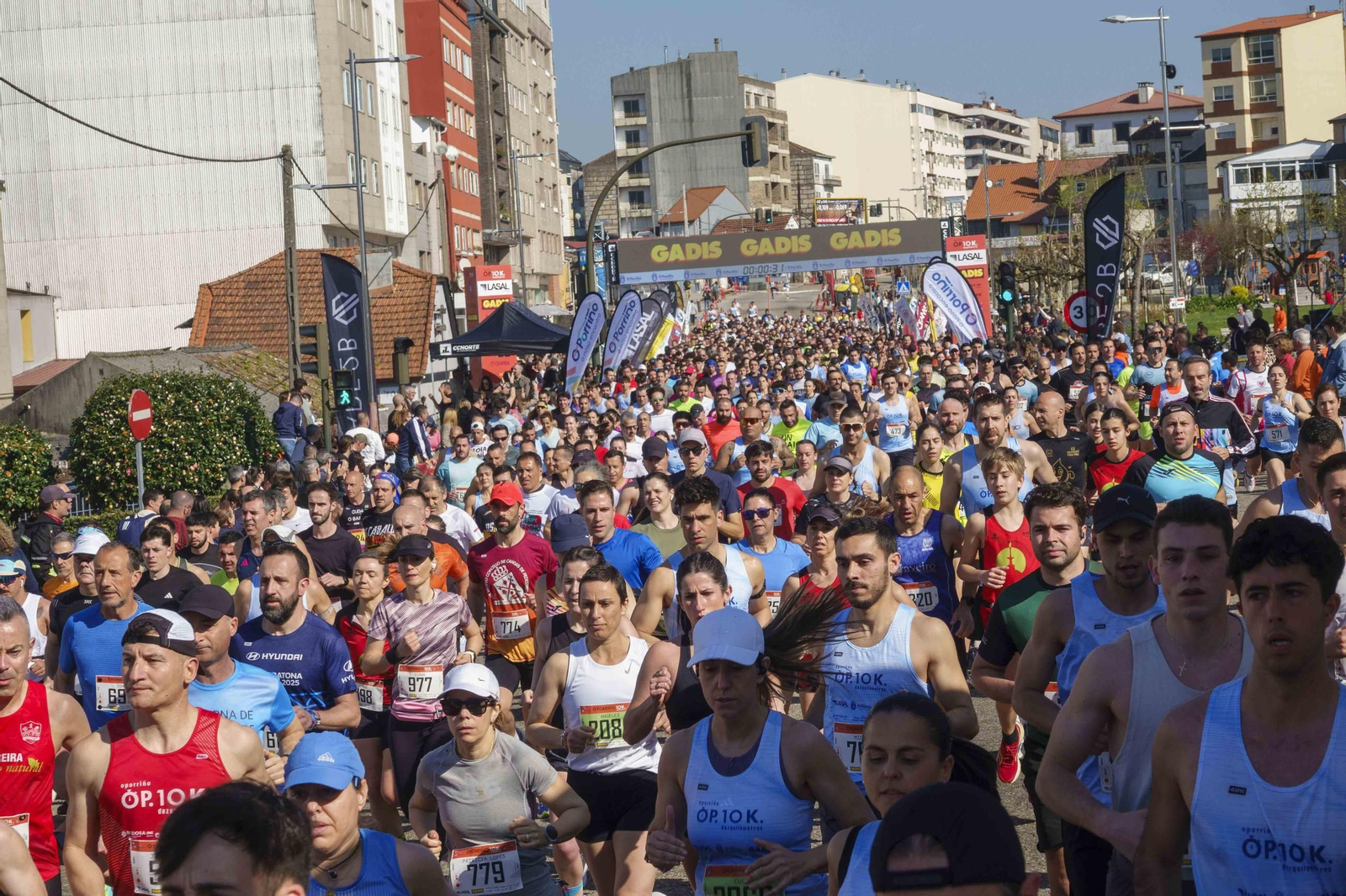 Galería | Pequeños y mayores se divierten en la 10K de Porriño