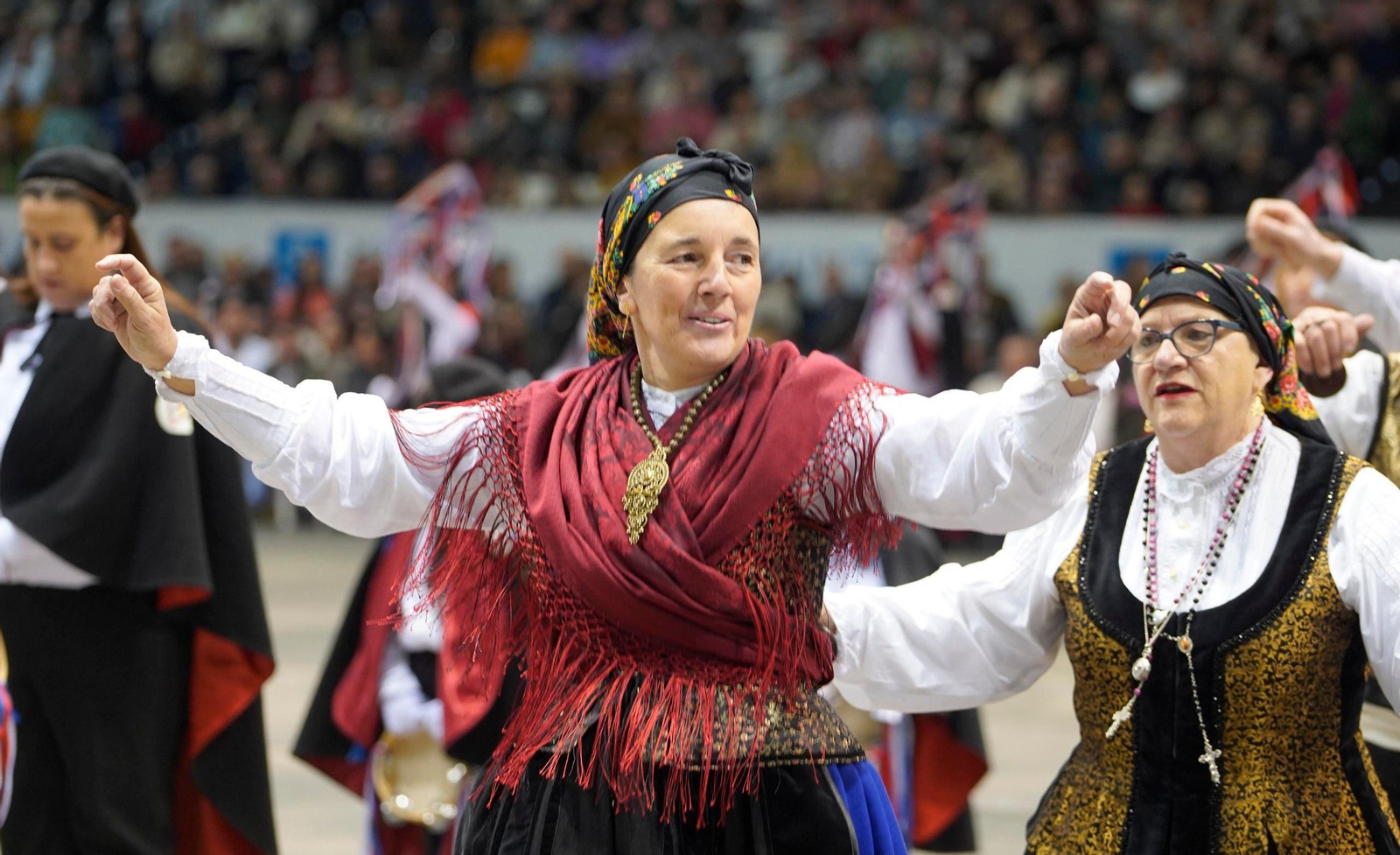 Galería | Récord de público en el concurso de rondallas del Ifevi