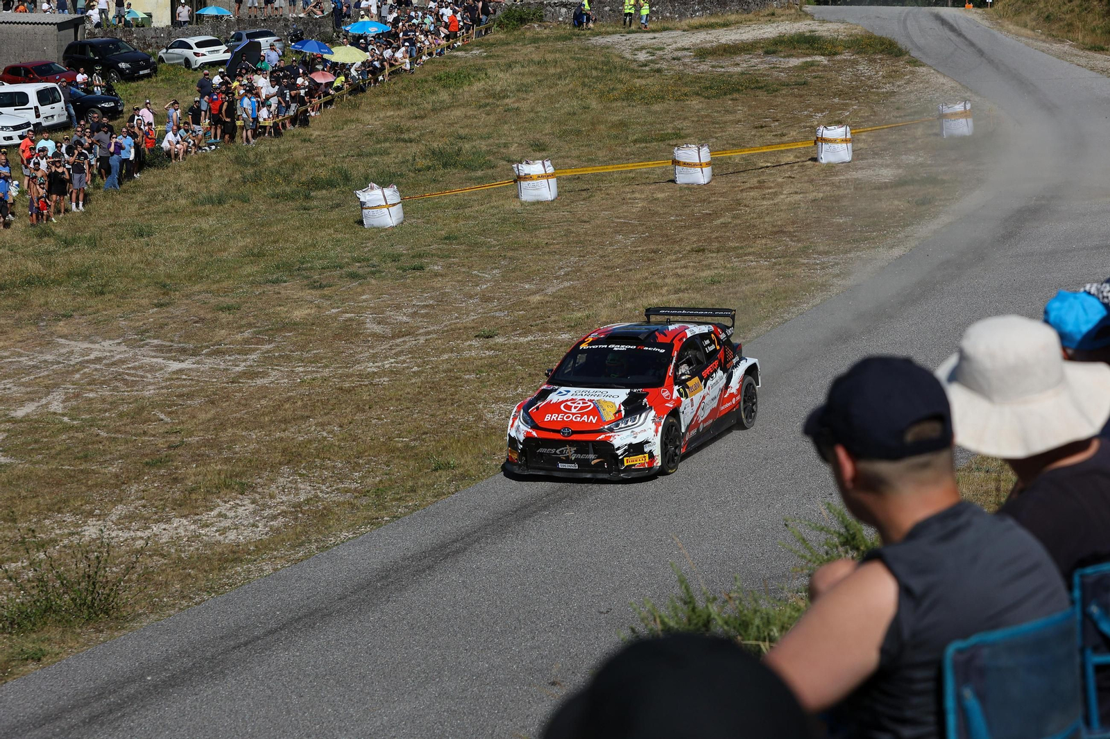 Galería | Los coches se apoderan de Vigo en el primer día del Rally Rías Baixas