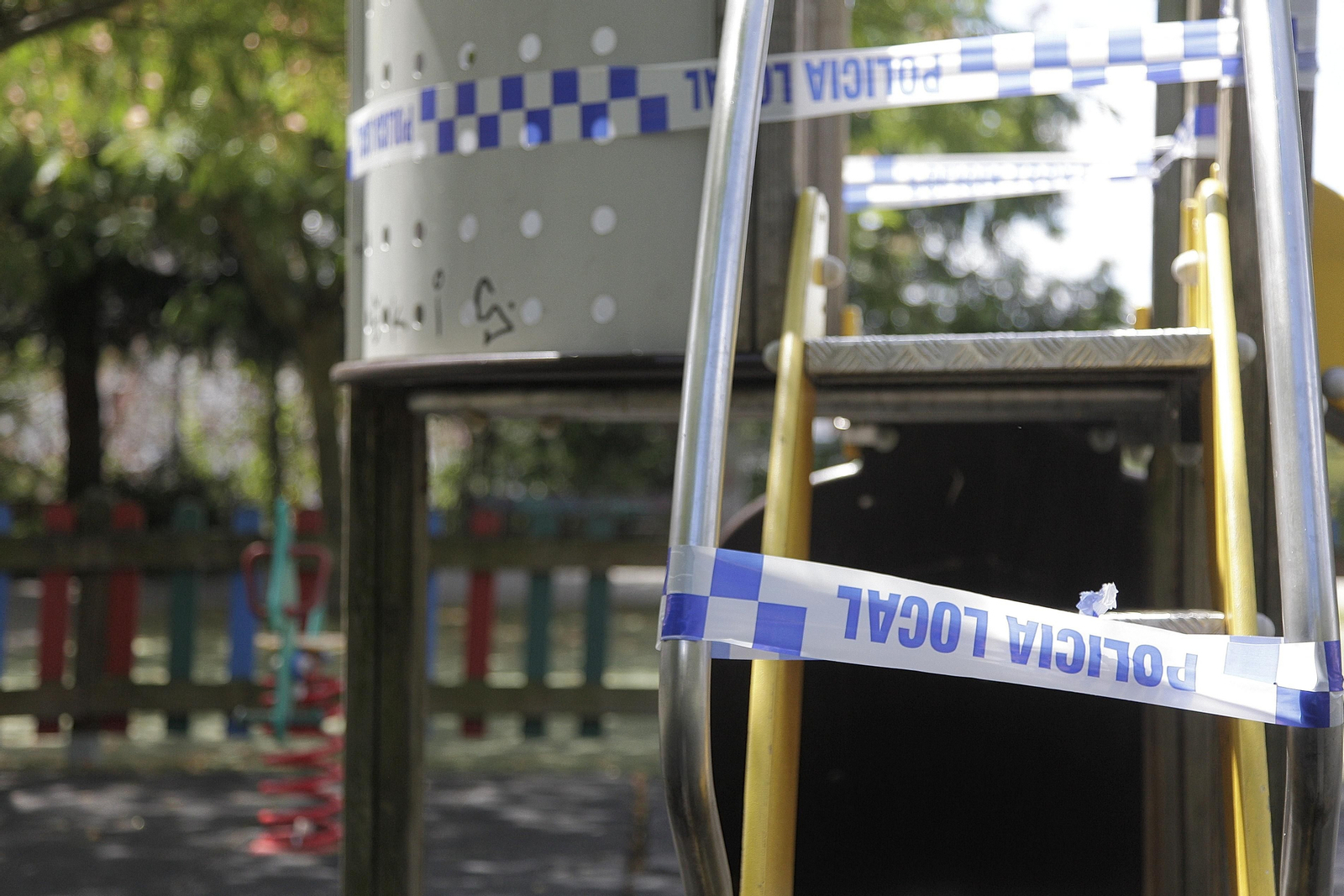 Abandono en el parque de las Zapatillas.