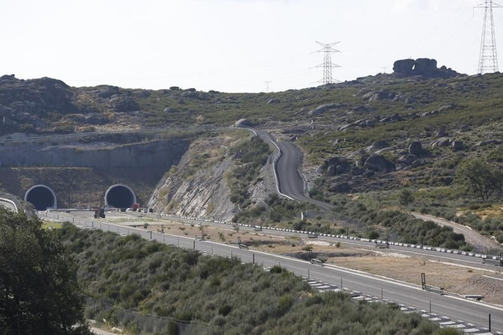 Obras en la entrada del túnel de O Cañizo (Xesús Fariñas).