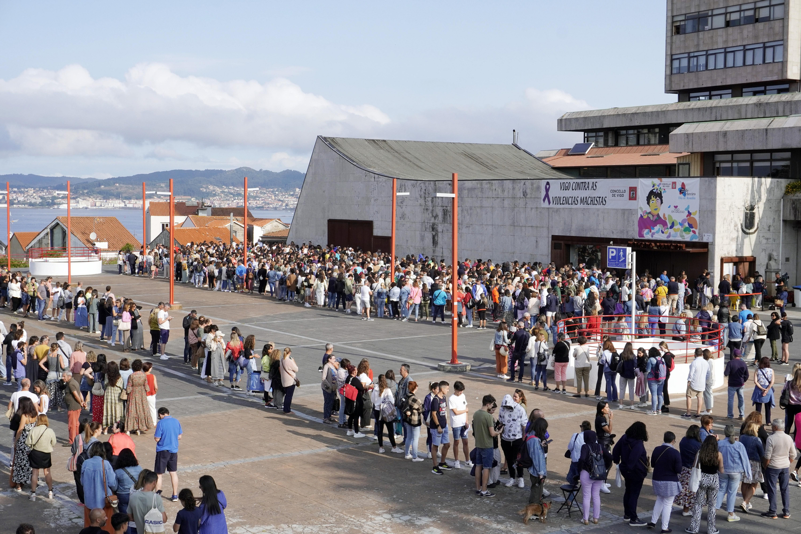 La cola para comprar una entrada para Alejandro Sanz en Vigo.