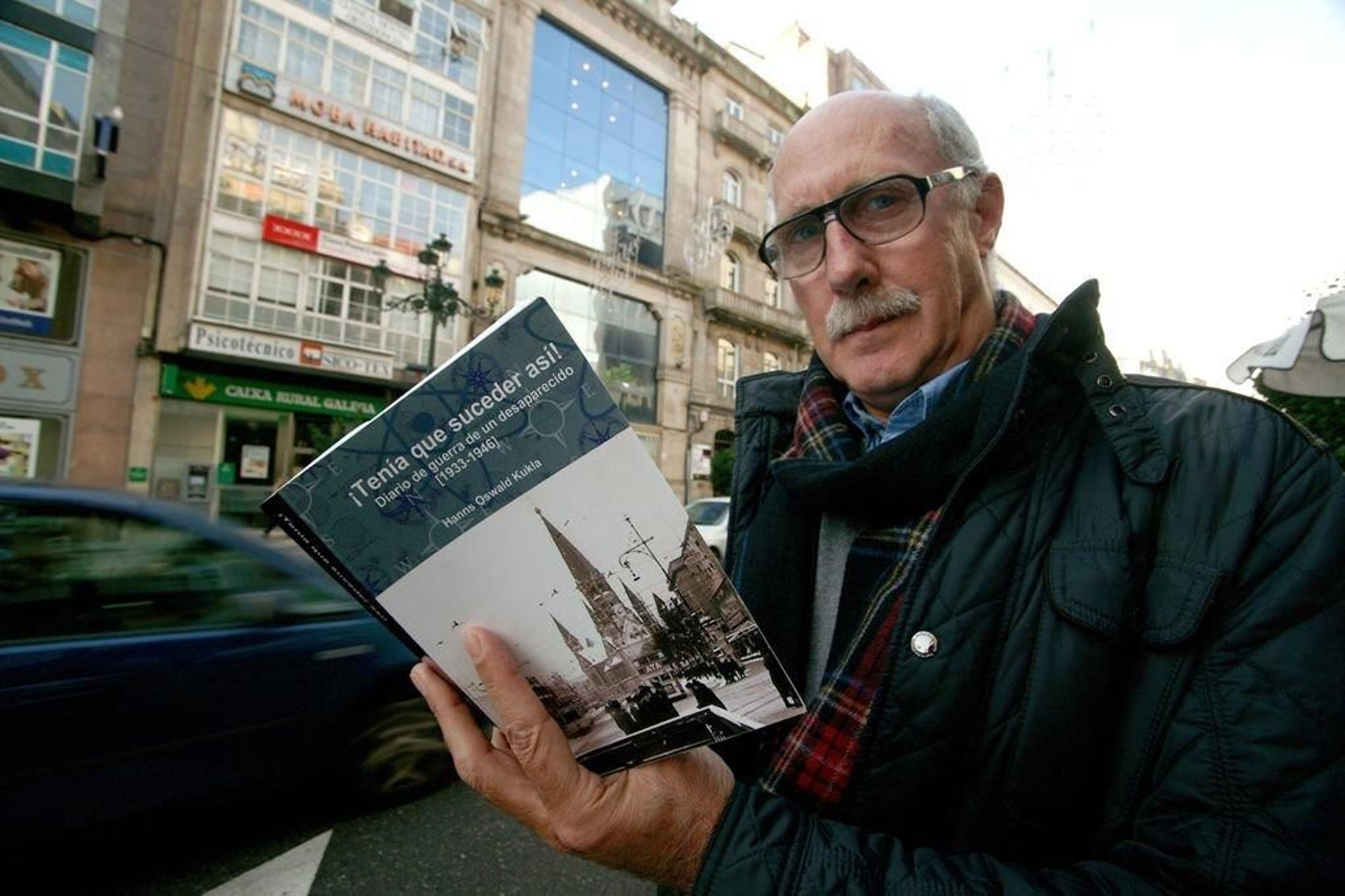Imre Kukla, hijo de Hanns Oswald Kukla, es el responsable de la traducción y edición de este libro escrito por su padre.