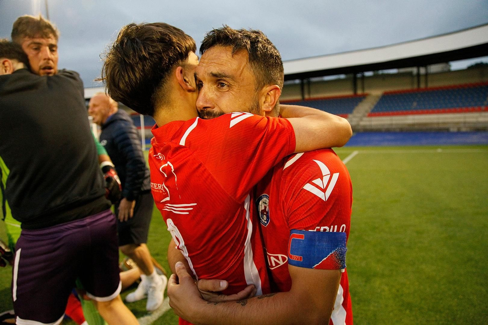 Jugadores del Verín celebrando la victoria.