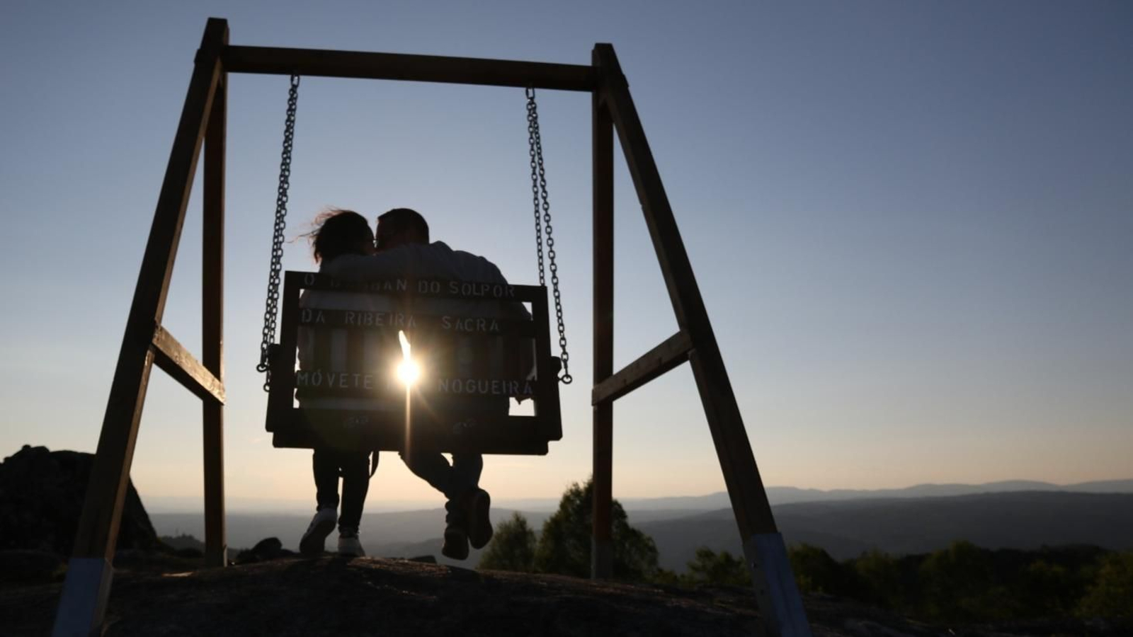 Una pareja en el Bambán do Solpor (I.D.).