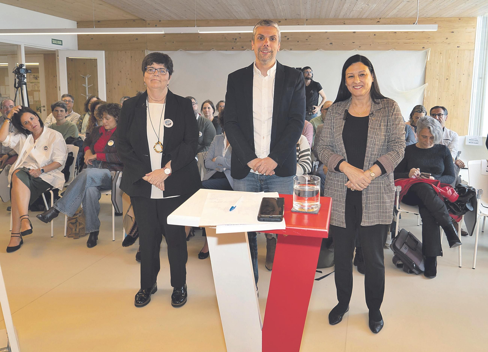 Carmen García Mateo, Jacobo Buceta y Belén Rubio.