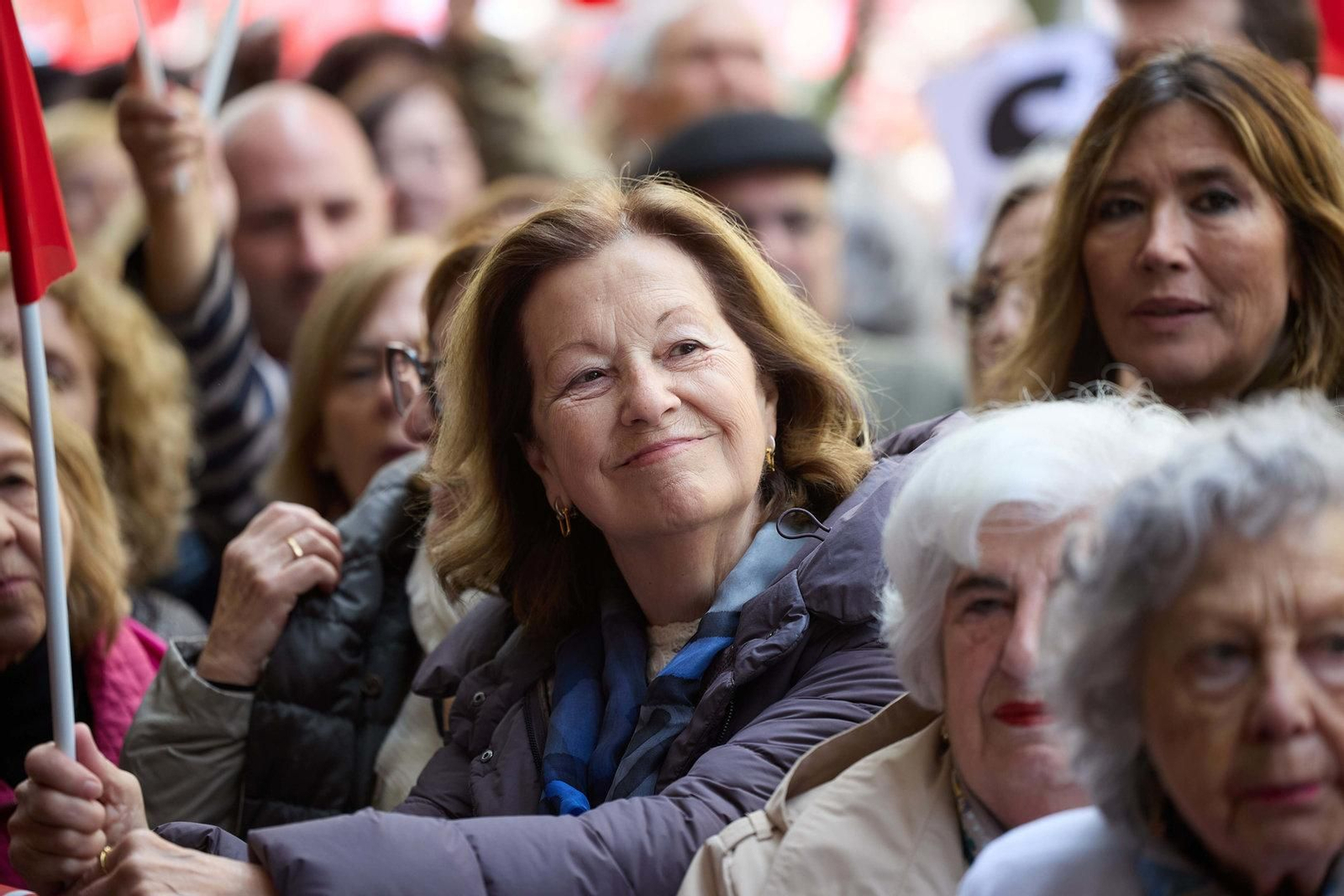 La ex eurodiputada y exmujer de Felipe González, Carmen Romero, durante una concentración en la calle de Ferraz