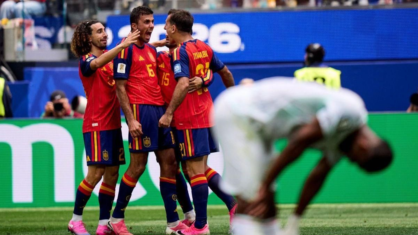 España vence y convence ante Austria.