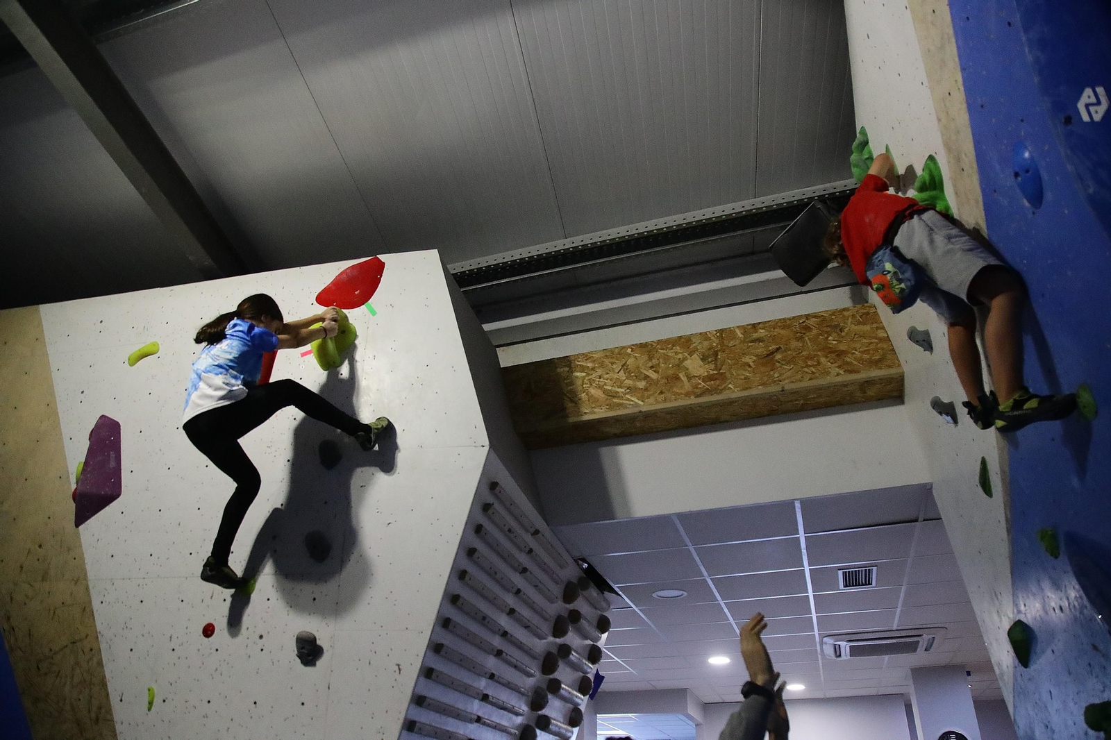 Galería | Así se vivió la primera prueba de la Liga Asesou de Escalada, en imágenes