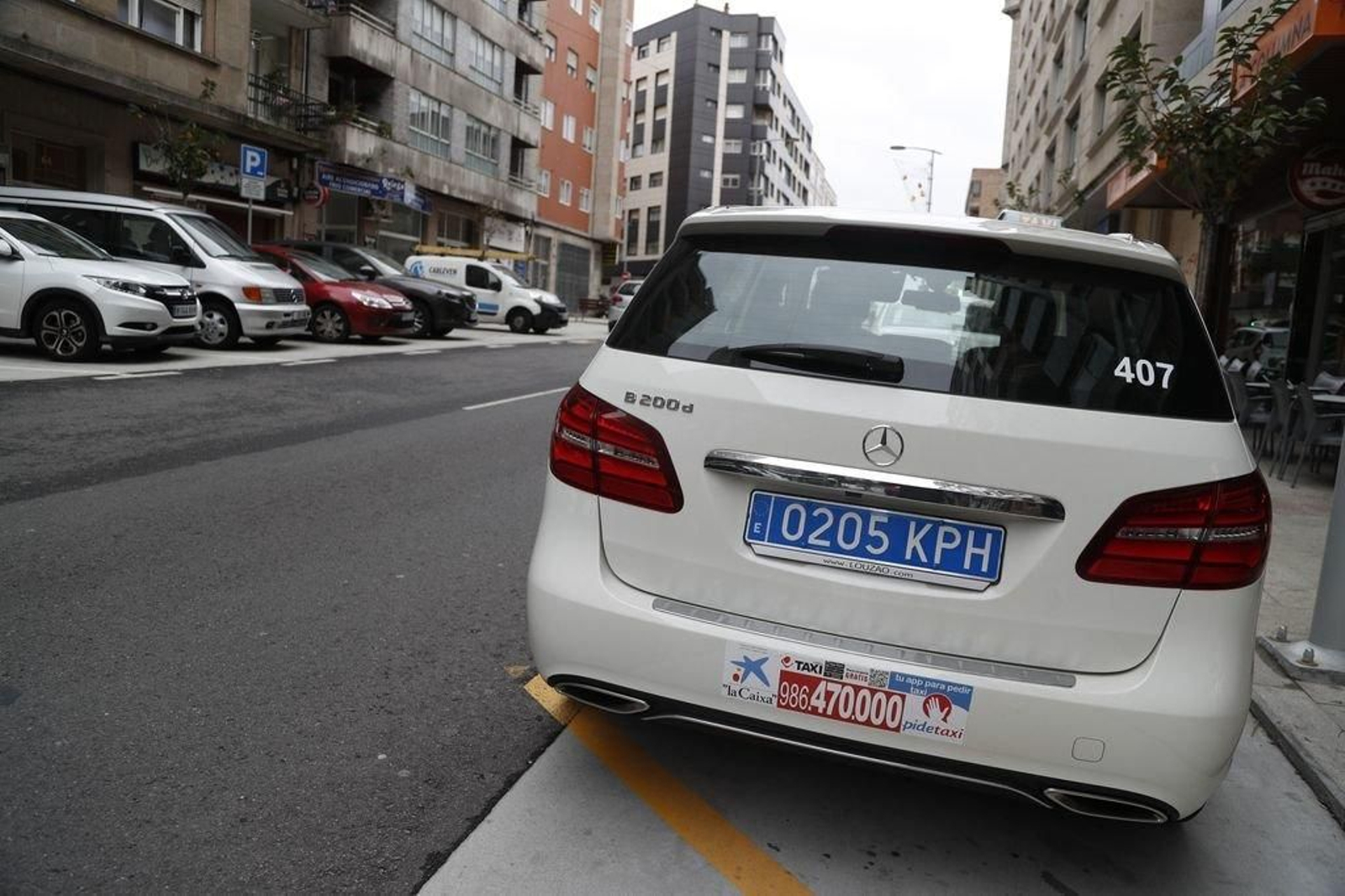 Las nuevas placas se han extendido con rapidez entre los taxis de Vigo.
