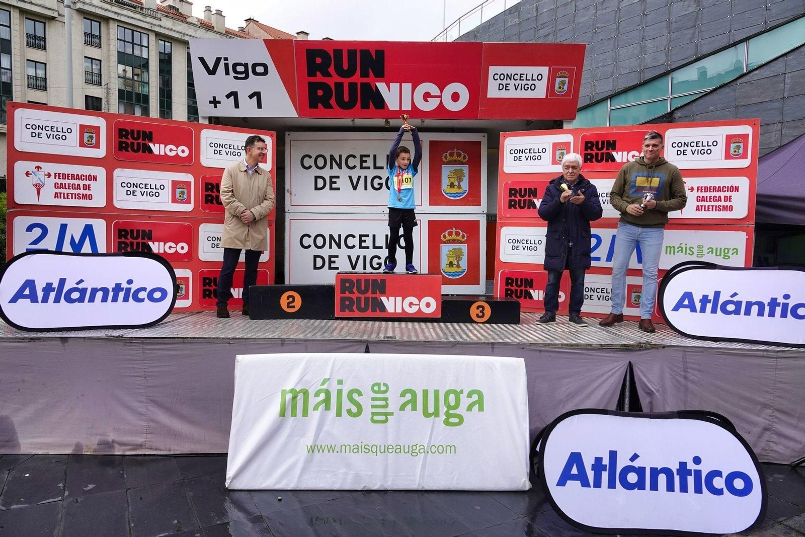 Premios de la carrera Vigo+11 en Coia.