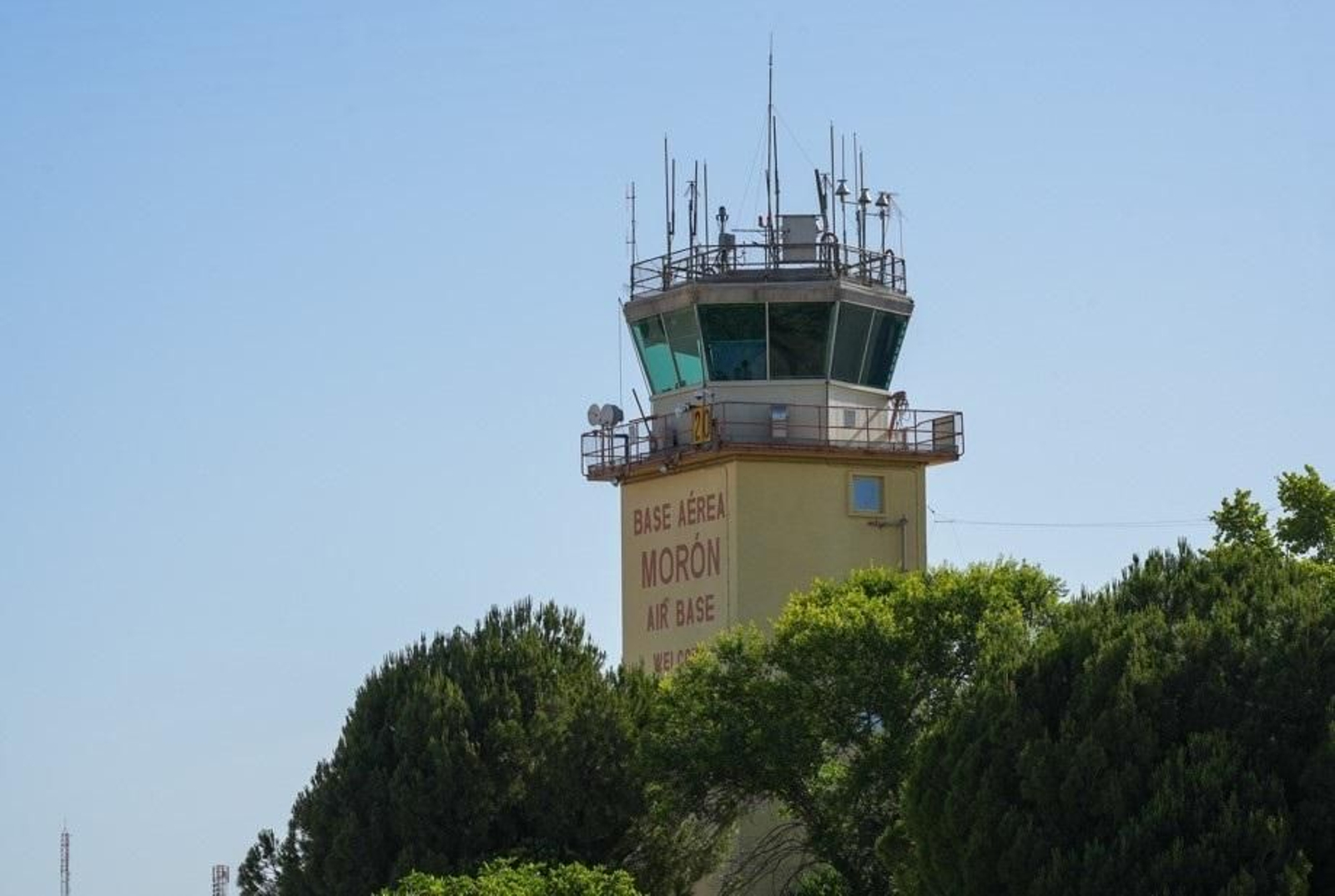 Torre de control de la base de Morón (Sevilla).