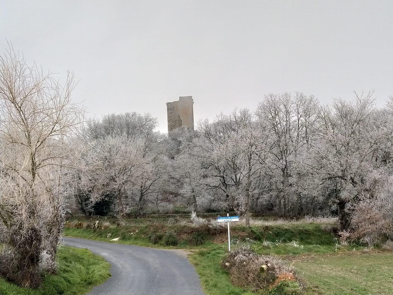 La Torre de Sandiás, esta mañana. // LR