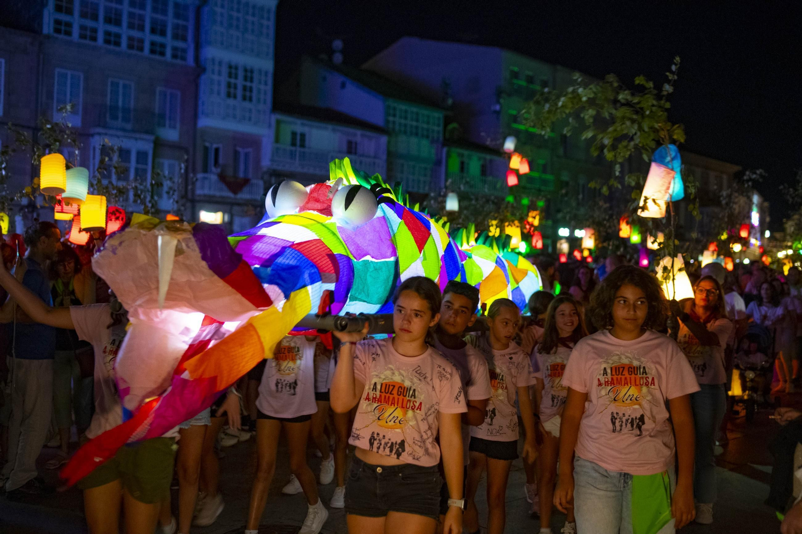 Galería | Celanova vuelve a disfrutar bajo la luz de los faroles durante A Ramallosa