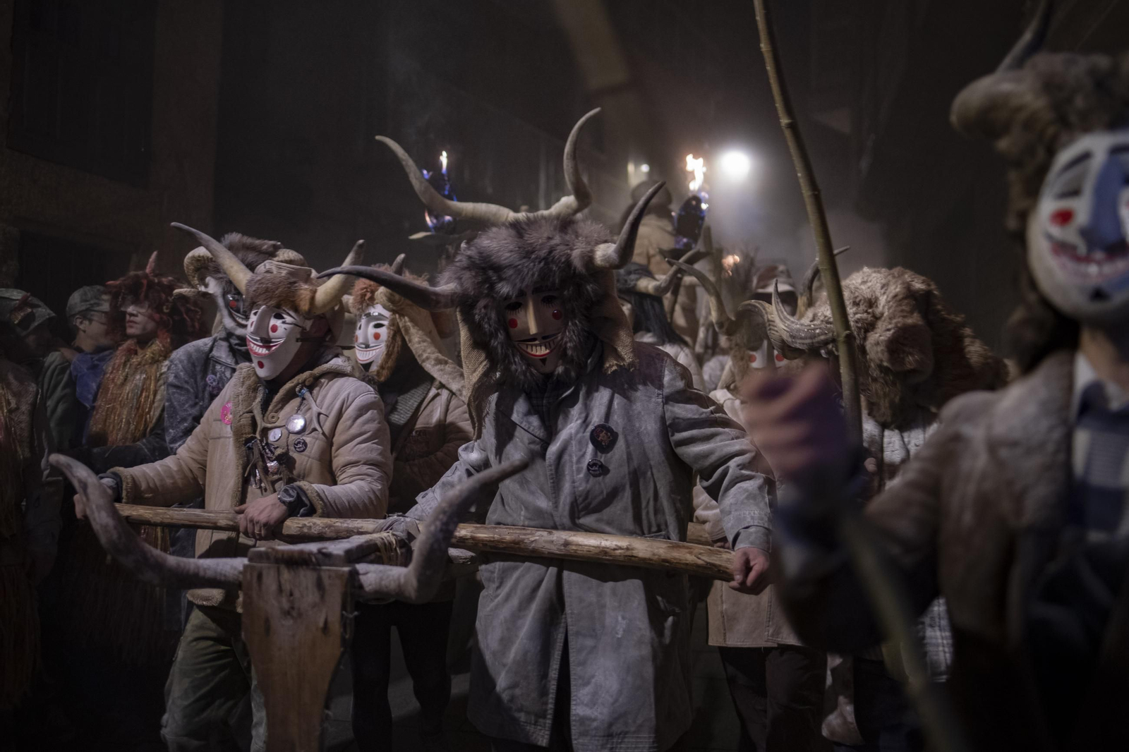 La Baixada da Marela atrae cada año a visitantes que buscan vivir un entroido auténtico, alejado de artificios.