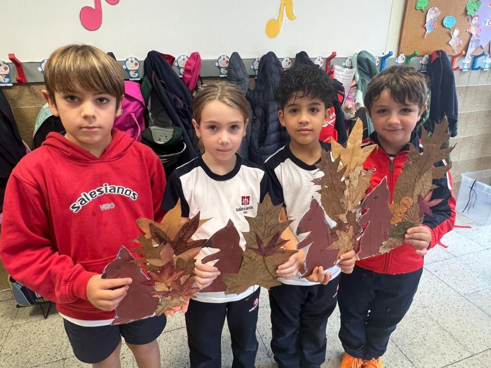 Los alumnos de Salesianos propusieron ideas con materiales en desuso.
