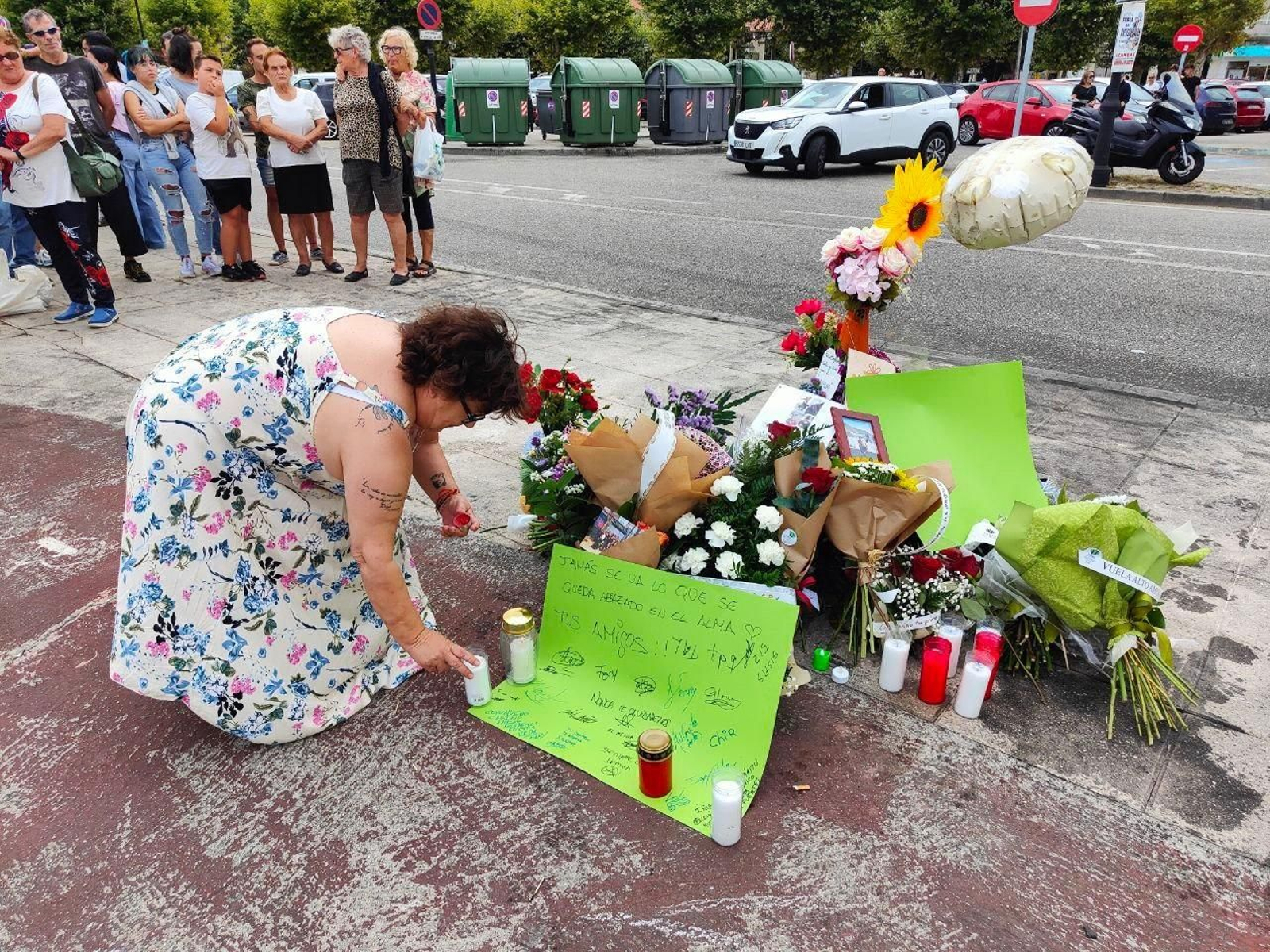 Homenaje al fallecido en Cangas el pasado viernes en un accidente automovilístico, Miguel Pereira.