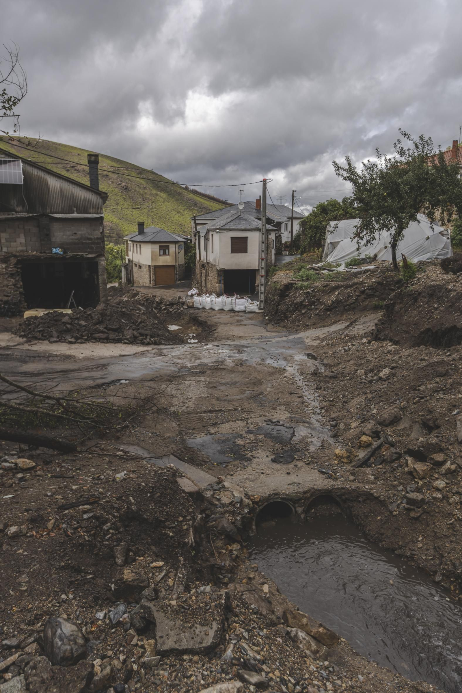 Galería | Viana do Bolo vuelve revivir las riadas de junio tras las intensas lluvias