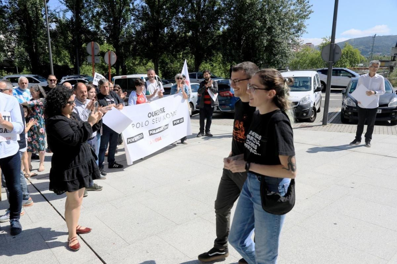 Los acusados entrando al juzgado (Foto: José Paz).