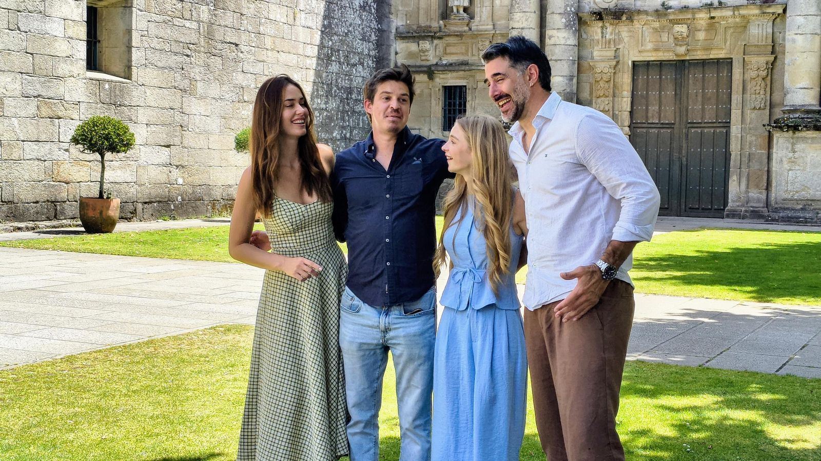 Partel del elenco de 'El Desvío'.