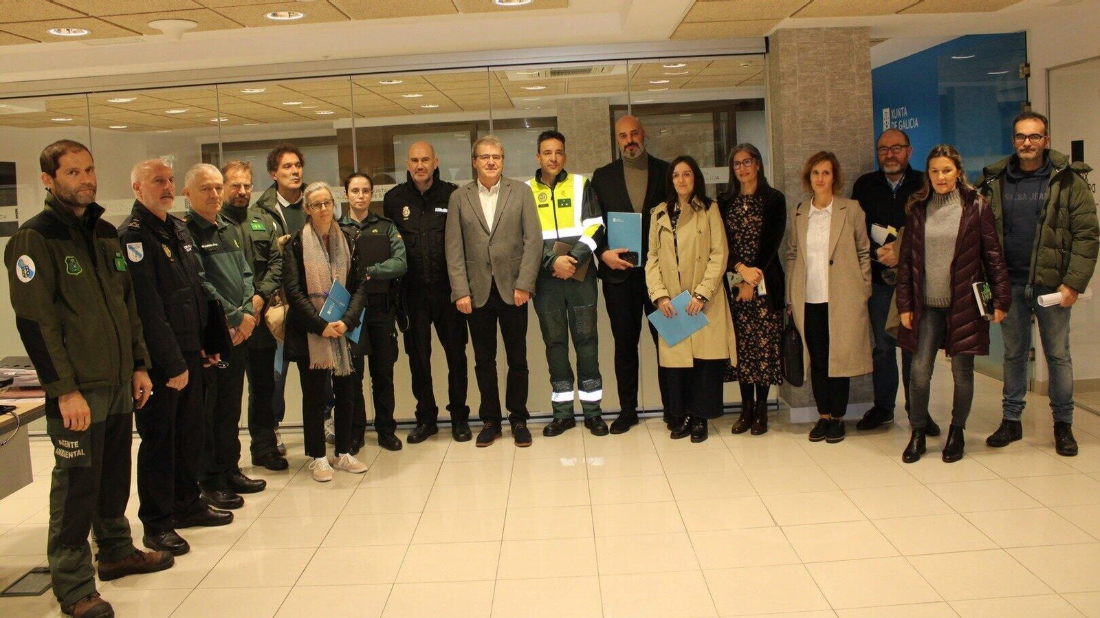 Manuel Pardo visita la Comisión Provincial de Coordinación Policial de Loita contra os Incendios Forestais.