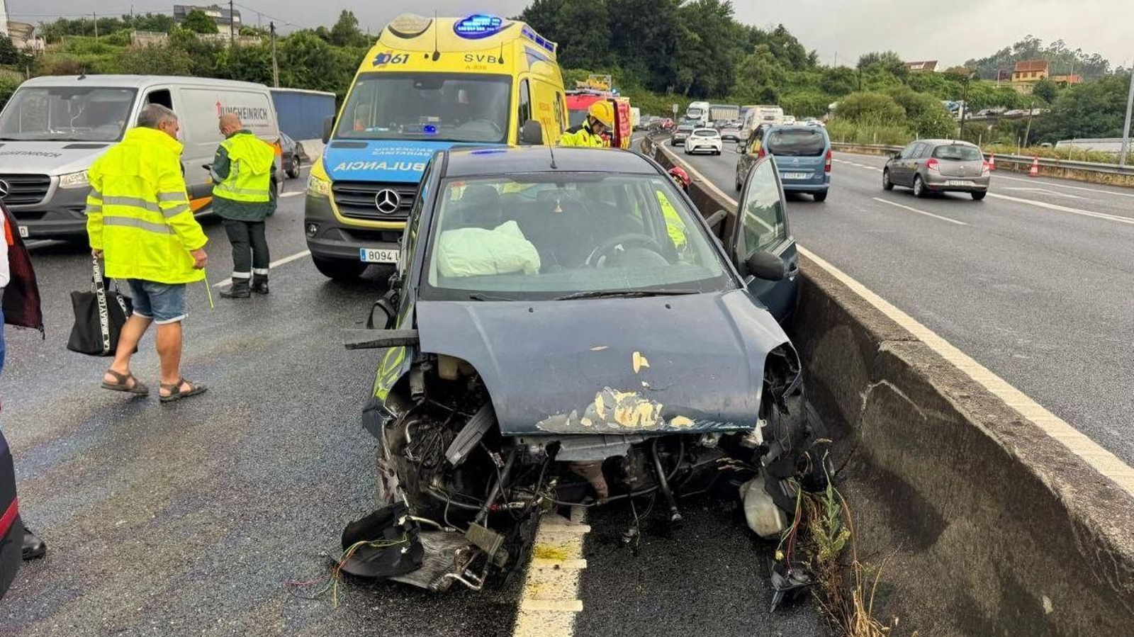 Accidente en la A-55 a la altura de Mos.