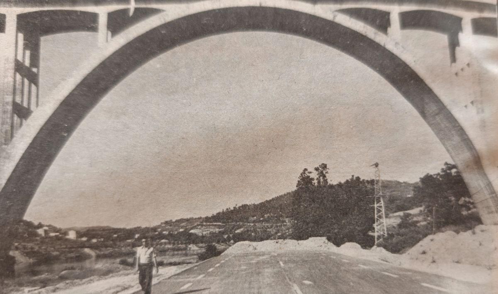 Punto final de los Accesos a Galicia en Orense, en las proximidades del Viaducto.