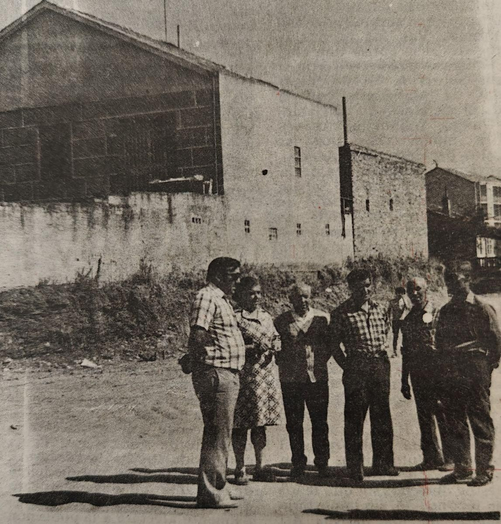 Los propietarios afectados.