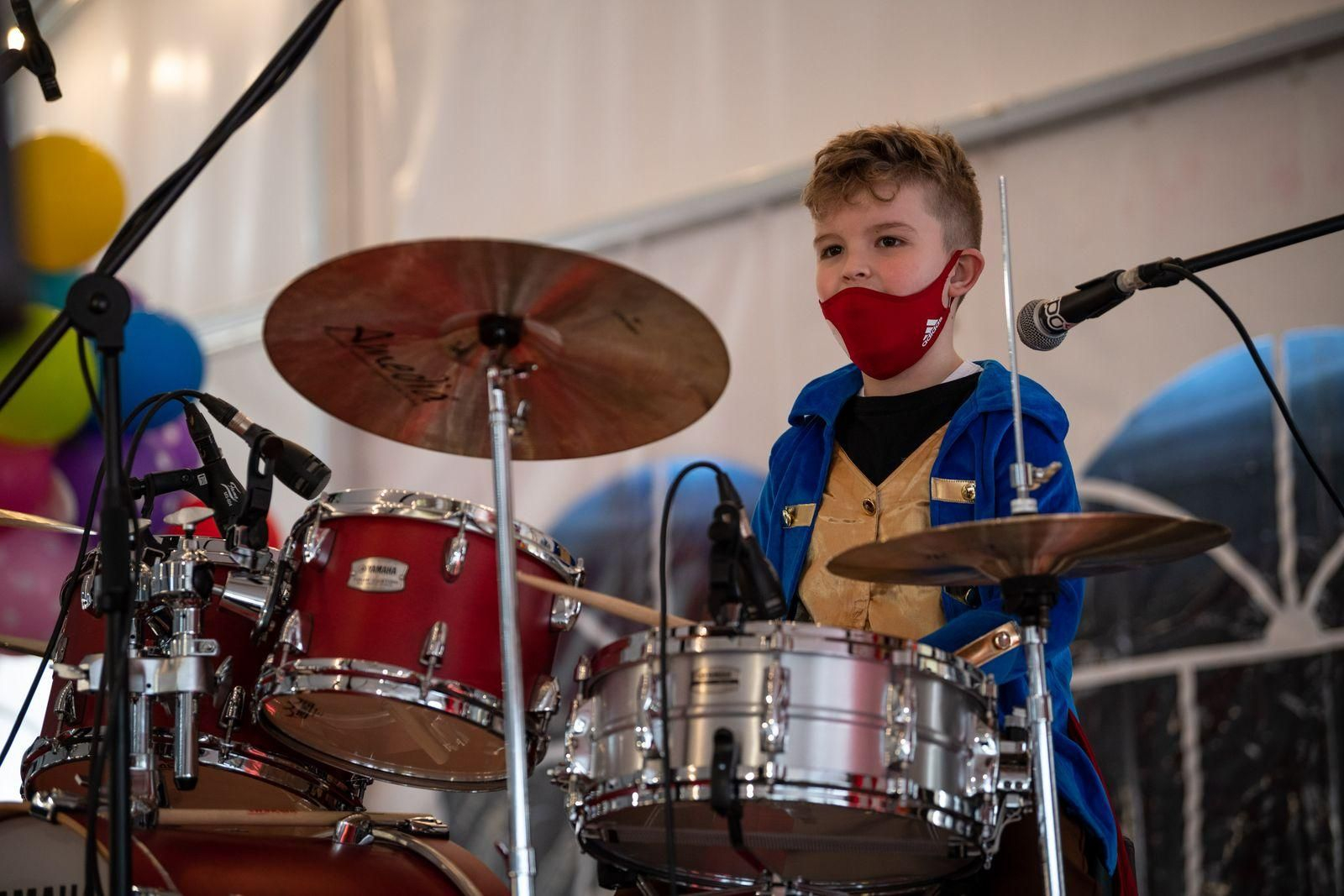 Entroido infantil en la Insua dos Poetas (O Carballiño)