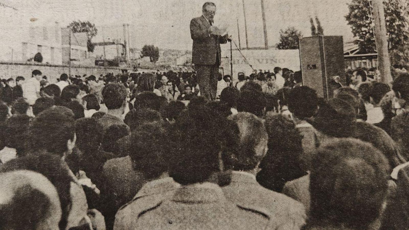 Segundo Alvarado lee el pregón de la I Festa da Queimada.