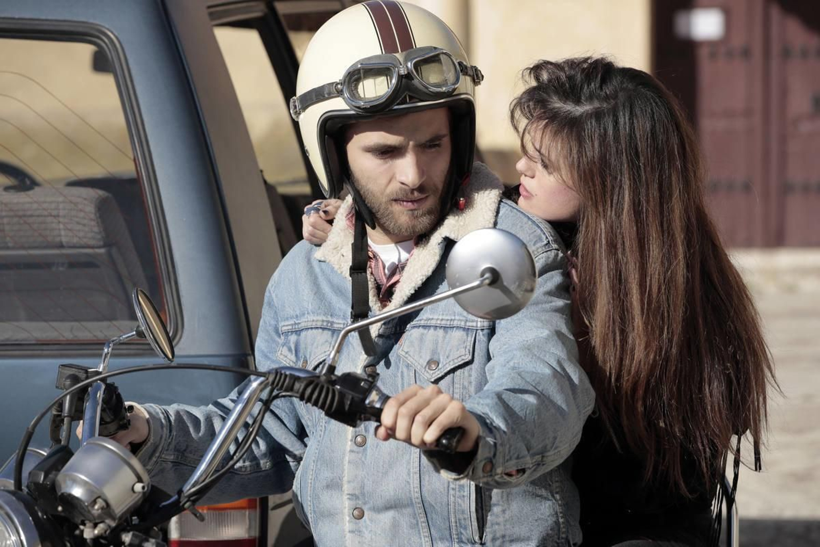 Ricardo Gómez, haciendo el papel de Carlos Alcántara, en Cuéntame.