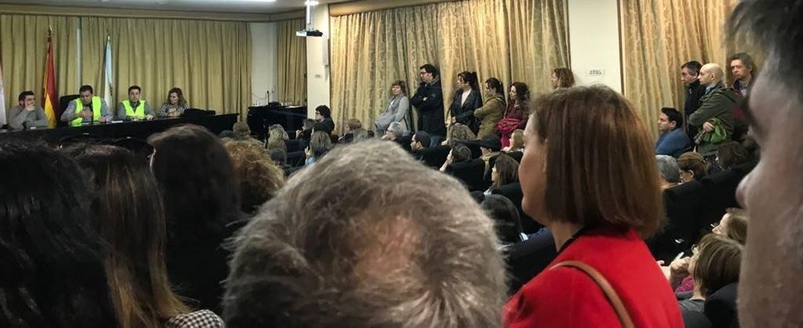 Los trabajadores se reúnen en asamblea informativa esta mañana