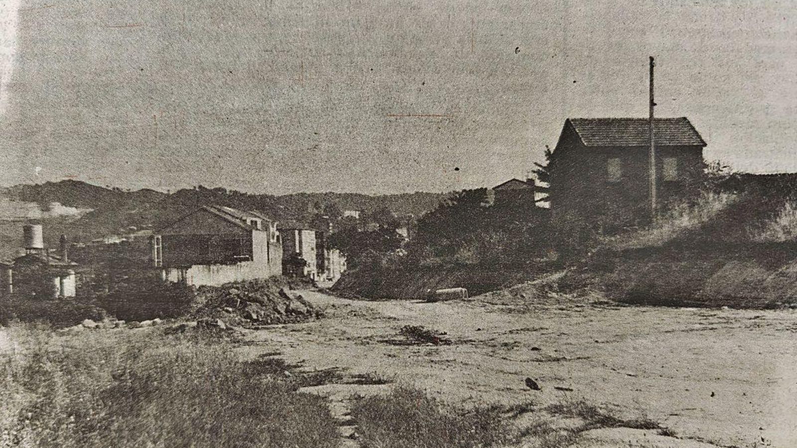 Edificios a demoler en Camiño Regueiro.