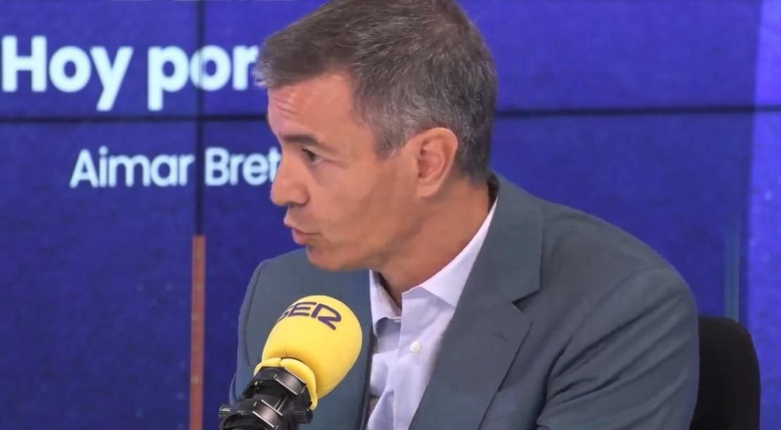 El presidente del Gobierno, Pedro Sánchez, durante una entrevista en la cadena SER