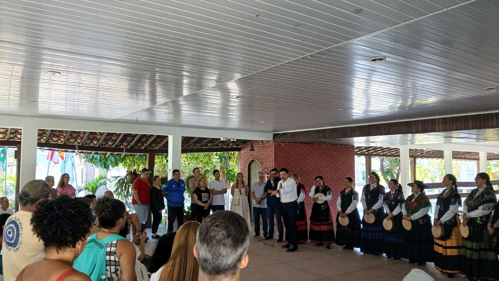 Miranda durante su visita al Centro Recreativo União do Río Tea