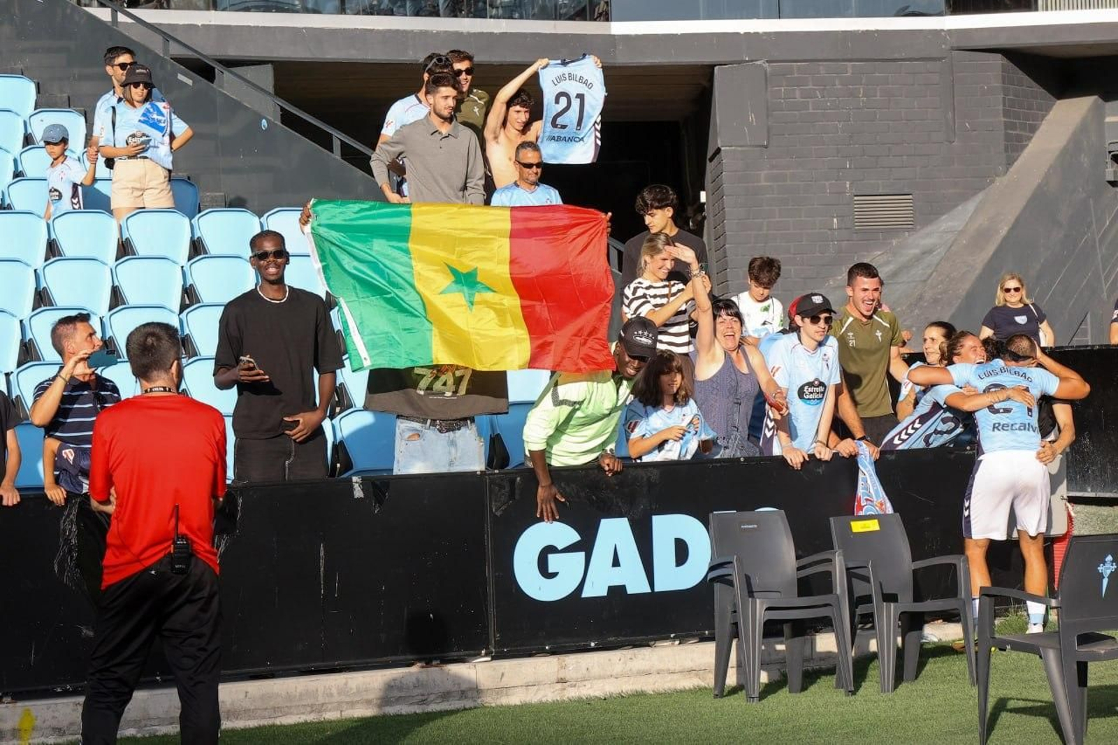 Galería | El Celta Fortuna golea a la Ponferradina y sube a Segunda División