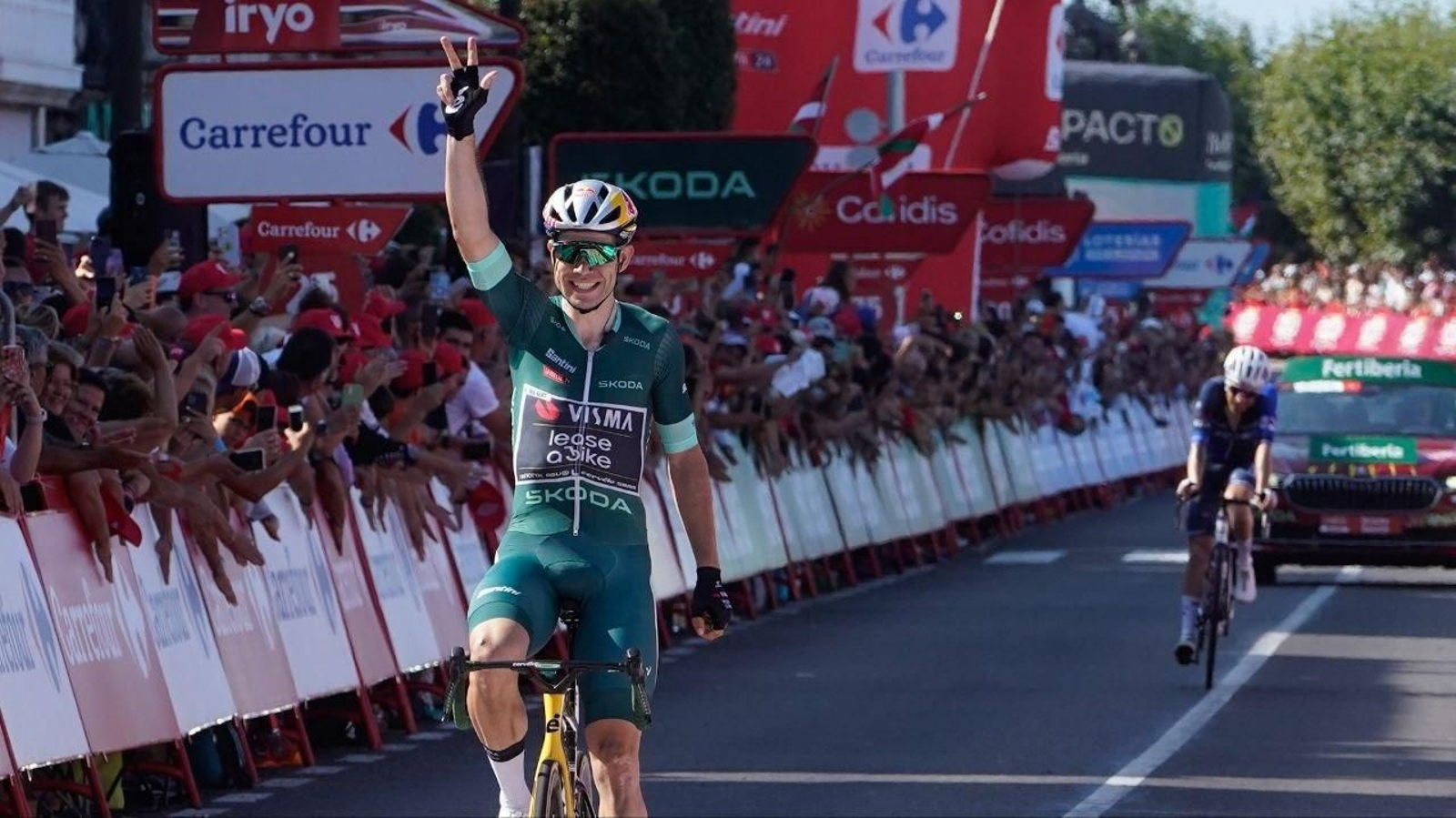 Wout van Aert en su llegada a meta.
