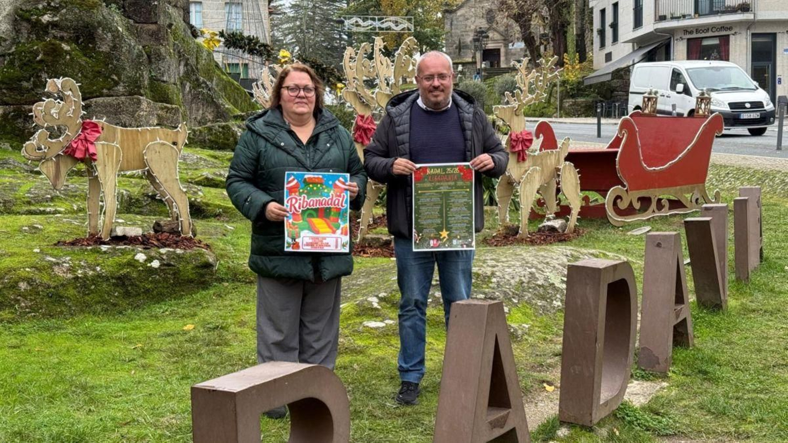 Yolanda Gómez y César Fernández presentaron la programación navideña.